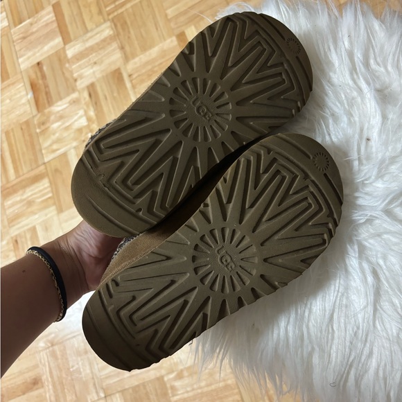 Uggs Tasman slippers women’s size 6 - Picture 5 of 5